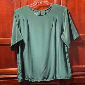 Christie & Jill Green vintage size 2X pullover short sleeve silky feel top